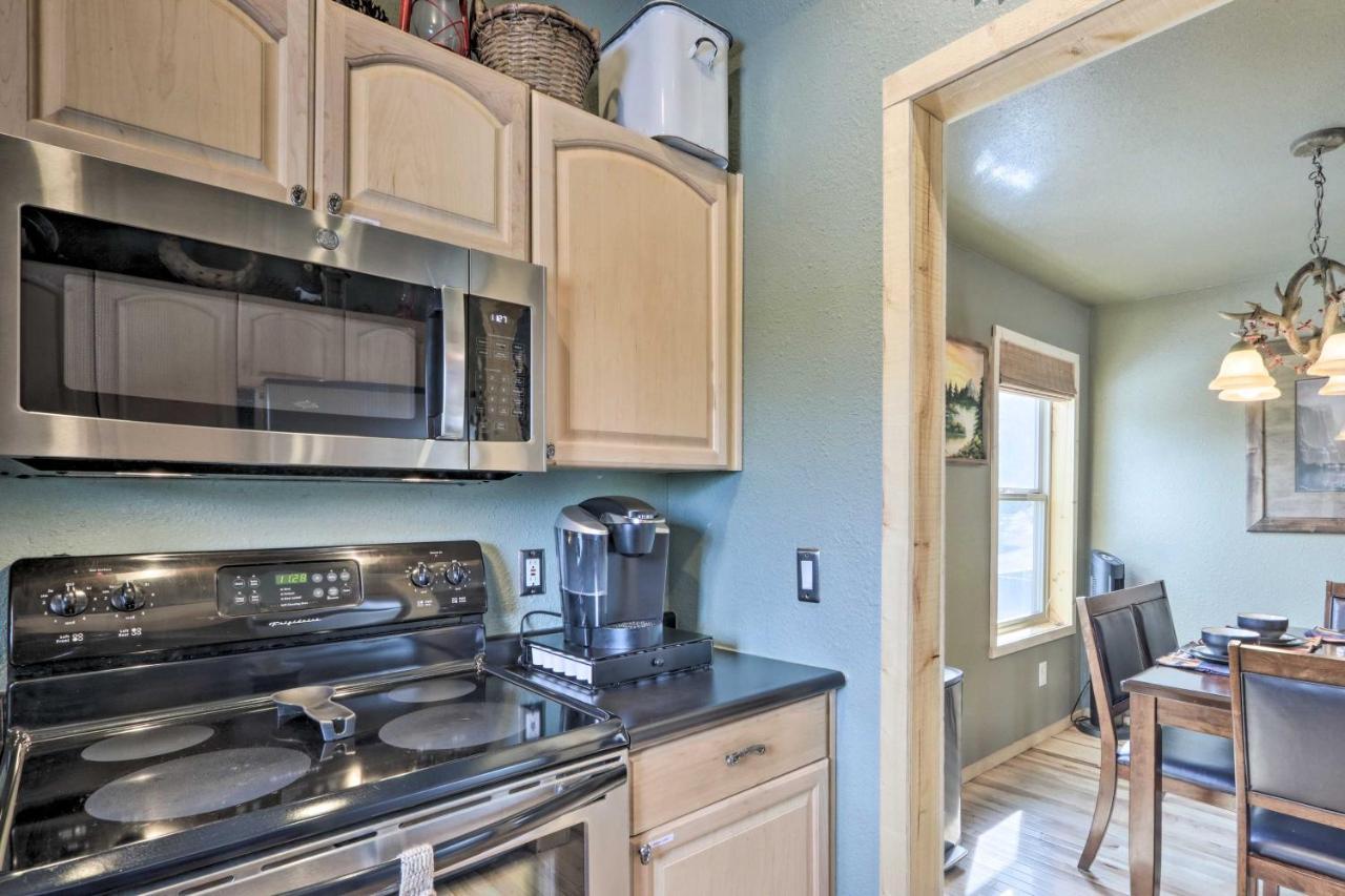 Cozy Heber-Overgaard Cabin With Fire Pit, Game Room! المظهر الخارجي الصورة